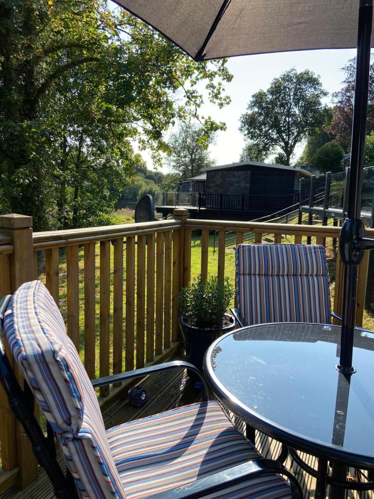 Chalet 64, Lakeside, Glan Gwna Holiday Park Caernarfon Esterno foto