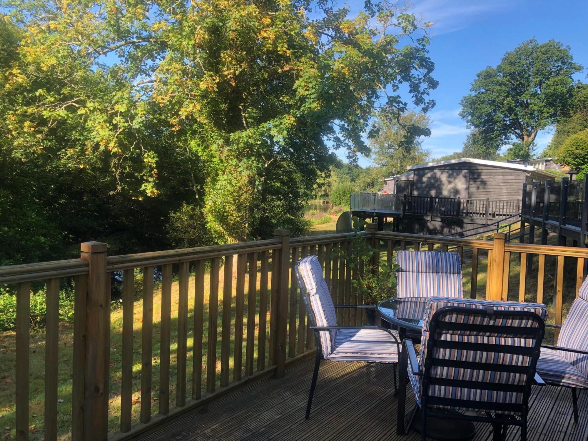 Chalet 64, Lakeside, Glan Gwna Holiday Park Caernarfon Esterno foto